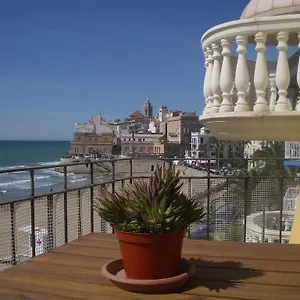 sitges-beach-panorama.catalonia-hotels.com/