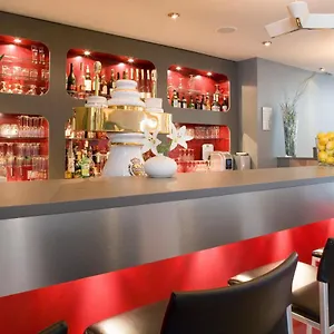 Mercure Airport Tegel Отель Берлин
